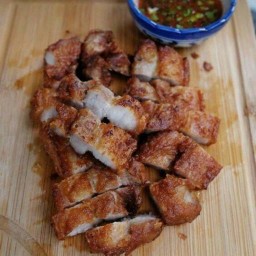 ข้าวหมูทอด อ่อนนุช