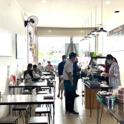 ร้านแม่เสียนข้าวแกงสุ ๑๐๐๐ PTT Energy Park ถนนกาญจนาภิเษก