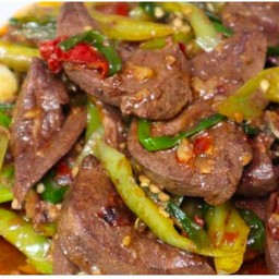 กระเพราตับหมู(ราดข้าว)