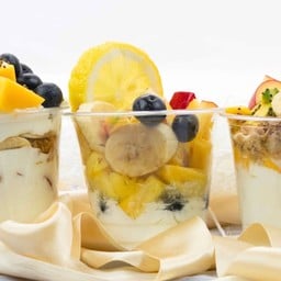 Yourgurt By Fruit Tales(โยเกิร์ตโฮมเมดผลไม้สด) หลังเทศบาลหาดใหญ่