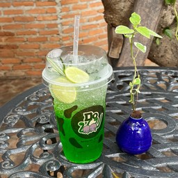 เขียวโซดามะนาว เย็น