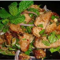 น้ำตกคอหมูย่าง