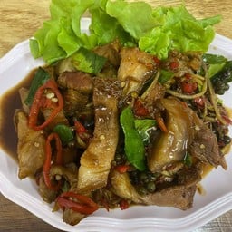 ผัดฉ่าขาหมูเป็นกับข้าว