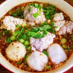 เกาเหลาต้มยำน้ำข้นหมูเด้ง