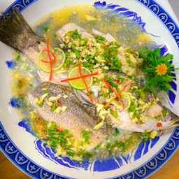 ปลากะพงนึ่งมะนาว