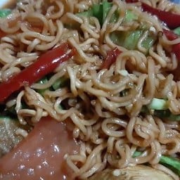 ก๋วยเตี๋ยวไก่มะระเจ้ทิพย์ บางบ่อ