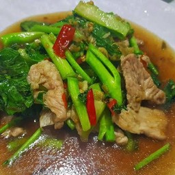 กับข้าวคน้าหมูชิ้นน้ำมันหอย