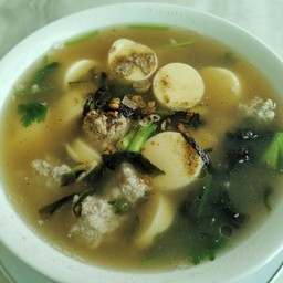 เจ๊ใหญ่ อาหารตามสั่งและกระเพาะปลาน้ำแดง