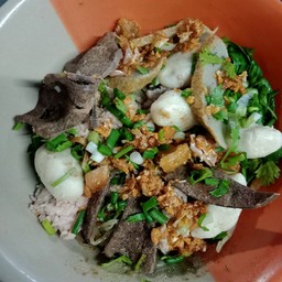 ก๋วยเตี๋ยวตาแวว