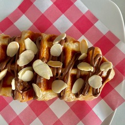 ทริปเปิ้ลเอส (Triple S) ครอฟเฟิล