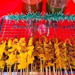 ย่างรวมชุดใหญ่ หอย หนวด เนื้อหมึก แมงกระพรุน เห็ด