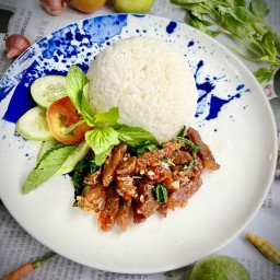 โคตรกะเพรา25 & เนื้อแดดเดียวฮาลาล