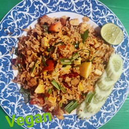 ข้าวผัดต้มยำ(Vegan)