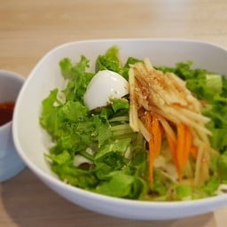 쫄면 Jjolmyeon(Vegetarian friendly)