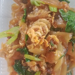 ผัดซีอิ้วหมูเส้นใหญ่