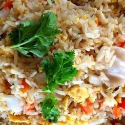 ข้าวผัดปลาหมึก