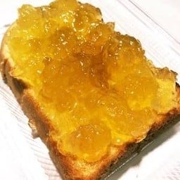 ปังแผ่นแยมสัปปะรด