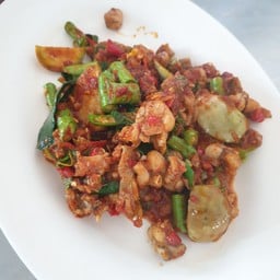 ผัดเผ็ดกบ