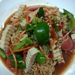 ร้านลาบยโส (รุธเนียง) ปั๊มแก๊สบางกระดี่ซอย10