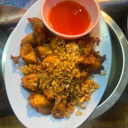 ไส้ตันทอดกระเทียม