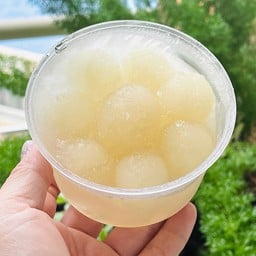 ลำไย ลอยแก้ว  ฟรีช (ถ้วยละ 12-14ลูก)