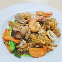 ผัดซีอิ๋ว(เส้นใหญ่)