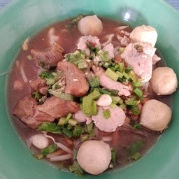 ก๋วยเตี๋ยวคุณเอ๋ ลาดกระบัง