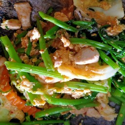 สุกี้แห้ง