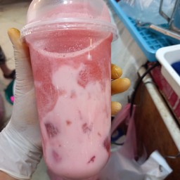 สตรอบอรี่โยเกริต์