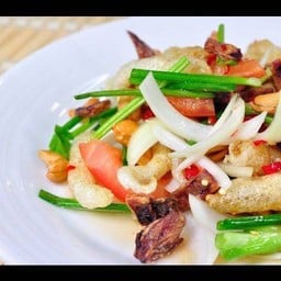 ยำสามกรอบ