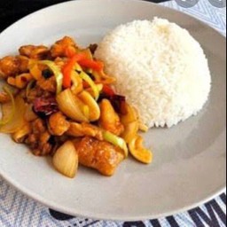 ข้าวไก่ผัดเม็ดมะม่วง