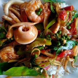 ผัดฉ่าทะเล