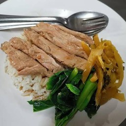 ก๋วยจั๊บน้ำข้น ข้าวขาหมู จุฑามาศ นาคนิวาส6