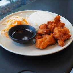 ข้าวหน้าไก่ทอดคาราเกะ