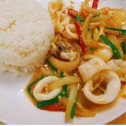 ข้าวราดผัดไข่เค็ม