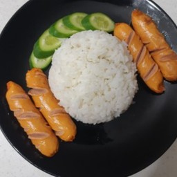 ข้าวหน้าไส่กรอกทอด