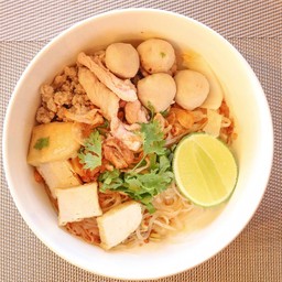 ก๋วยเตี๋ยวแห้งต้มยำ