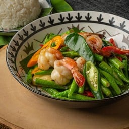 กุ้งผัดถั่วฝักยาวพริกสด