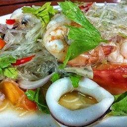 ยำวุ้นเส้นทะเล