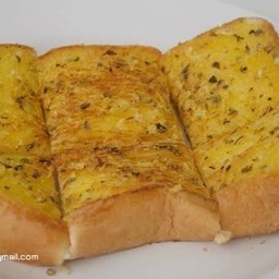 ปังกะเทียม