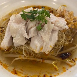 ก๋วยเตี๋ยวต้มยำไก่