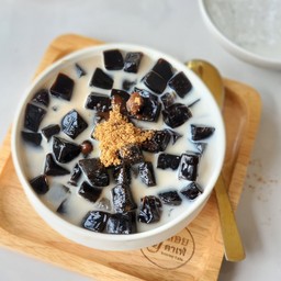 เฉาก๊วยนมสดตาลตโนด