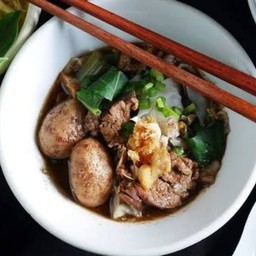 ก๋วยเตี๋ยวเรือรังสิต & อาหารตามสั่ง สามพร้าว