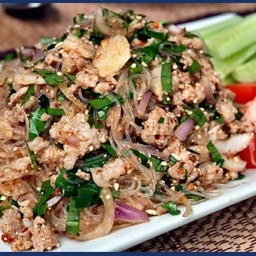 ลาบวุ่นเส้นหมูสับ