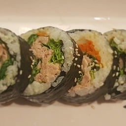 참치김밥Chamchi kimbap(Tuna seaweed roll)