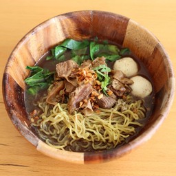 ก๋วยเตี๋ยวเรือหมูตุ๋น