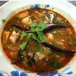 ต้มโคล้งไก่