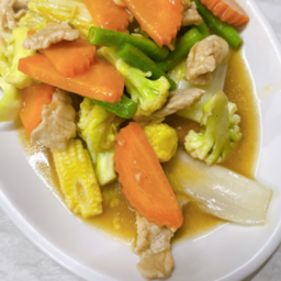 ผัดผักรวมหมู🐷