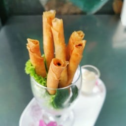 ขลุ่ยปู Spring Rolls with Crab
