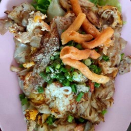 ร้านคั่วไก่ซิ่ง สุกี้ By ตี๋เล็ก หมี่กระเฉด